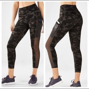 Fabletics Camo Capri